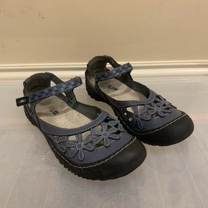 JBU by Jambu. Women’s Blue Wildflower Mary Jane Sandals. Size 8